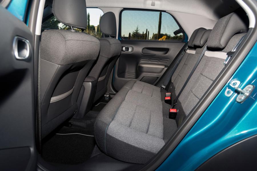 Интерьер Citroen C4 Cactus 2018 года  (UK) (фото 30 из 30)